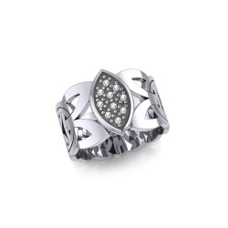 Borre Silver Ring with White Cubic Zirconia Gemstones